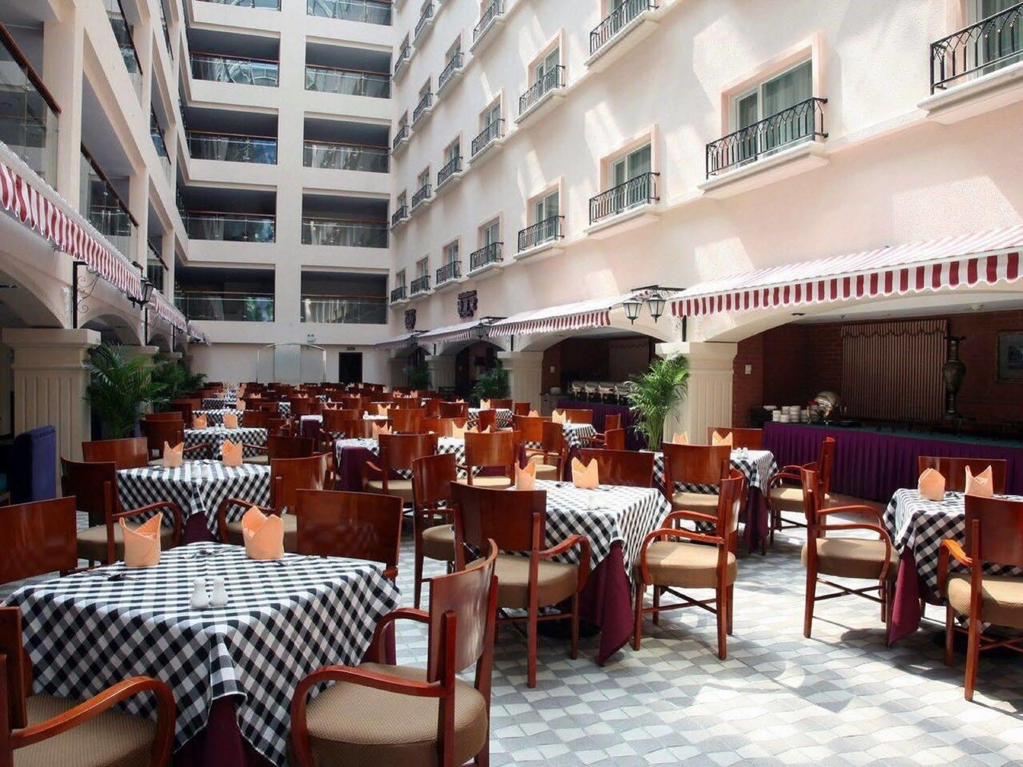 Hotel The North Garden Wangfujing 4*